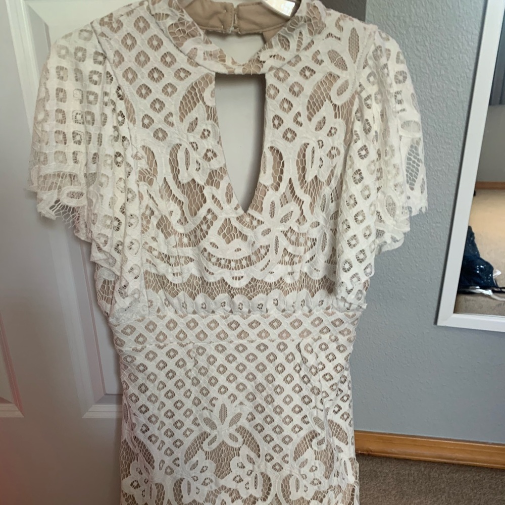 Gorgeous white lace hoco dress